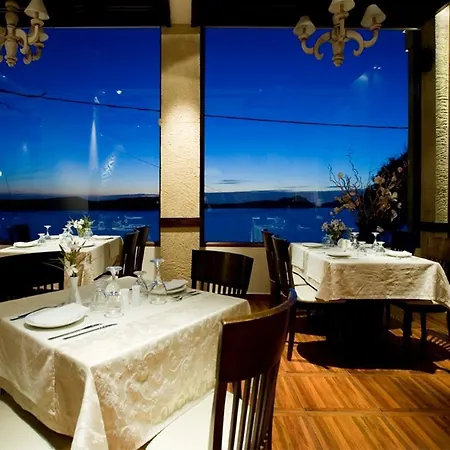 Tina's House Aparthotel Pylos